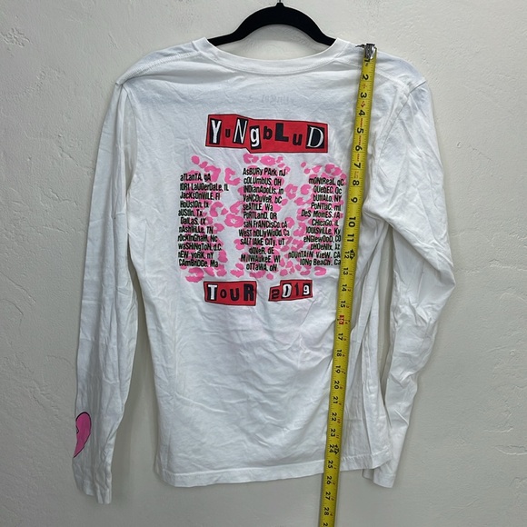 Yungblud Unisex Long Sleeve T-Shirt Tour limited edition hand signed Sz S - Picture 6 of 11